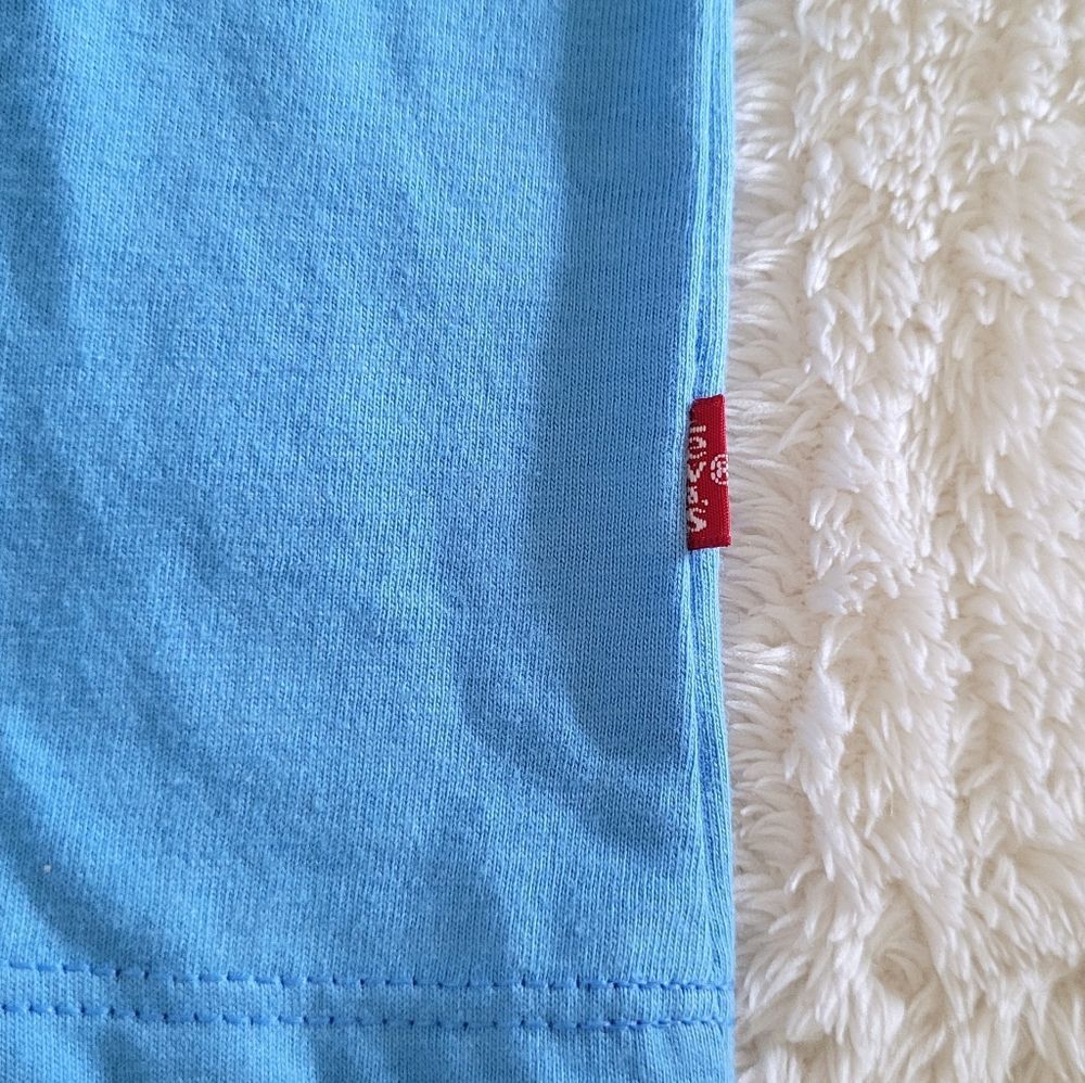 Levi's Wildflowers Graphic Logo Tee👕 - NWT - Picture 8 of 12